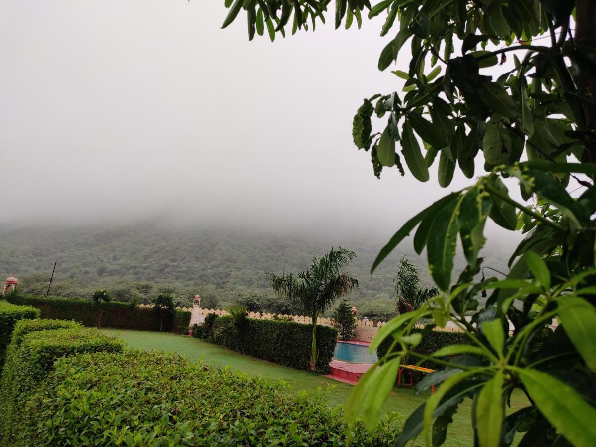 Parvat Valley Resort & Spa Pushkar Esterno foto