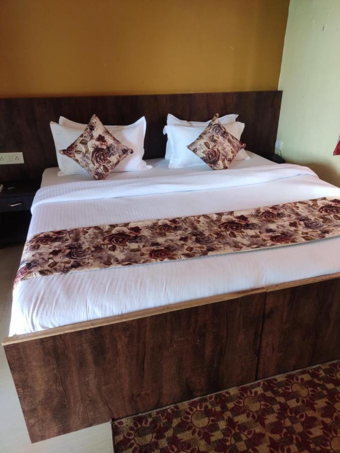 Parvat Valley Resort & Spa Pushkar Esterno foto