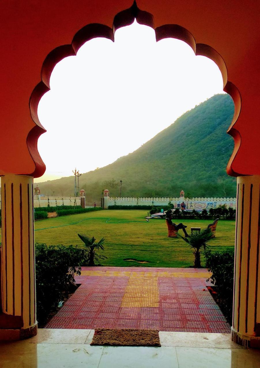Parvat Valley Resort & Spa Pushkar Esterno foto